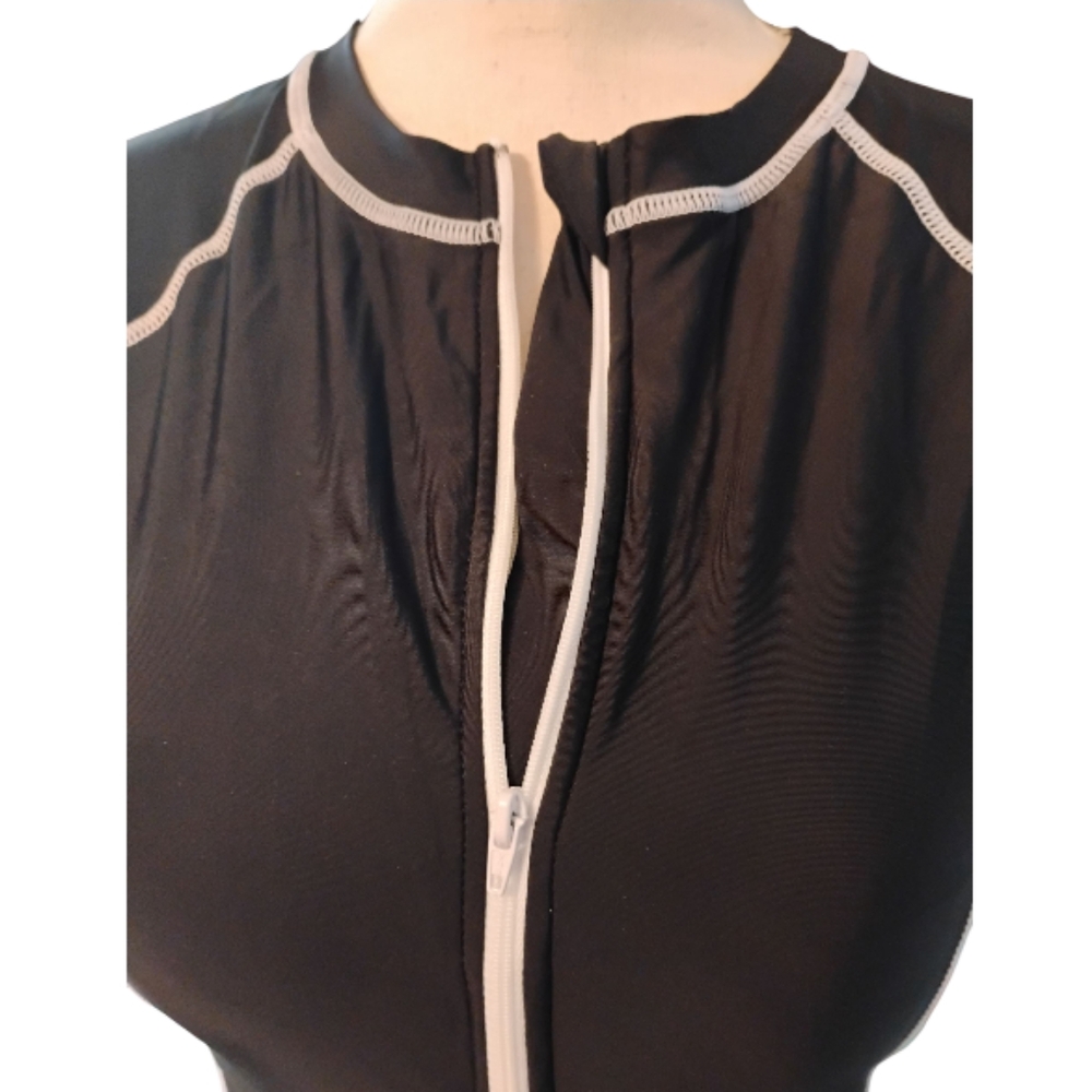 Daci Women's Surfing Bathing Suit. - Picture 5 of 6